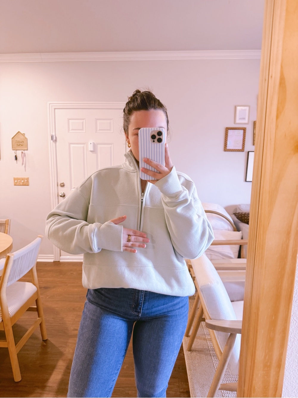 Light green aerie quarter zip sweatshirt SZ small